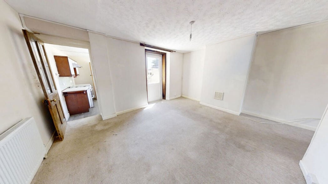 Property image 6 of 18