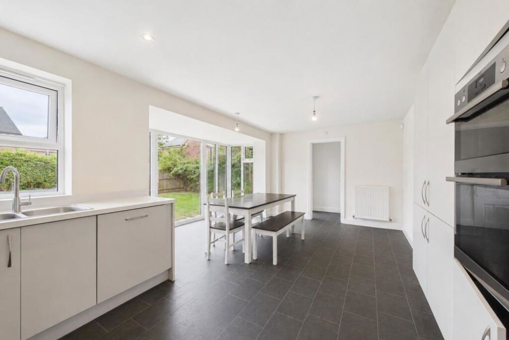 Property image 3 of 17