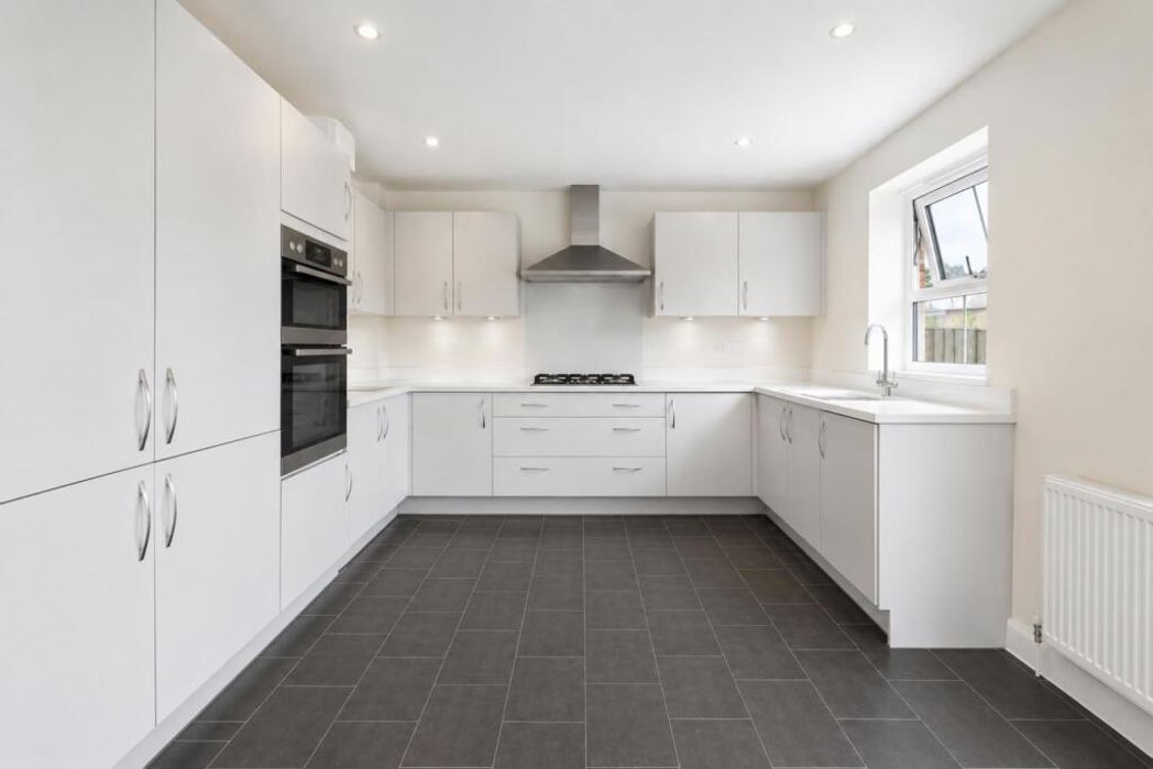 Property image 4 of 17