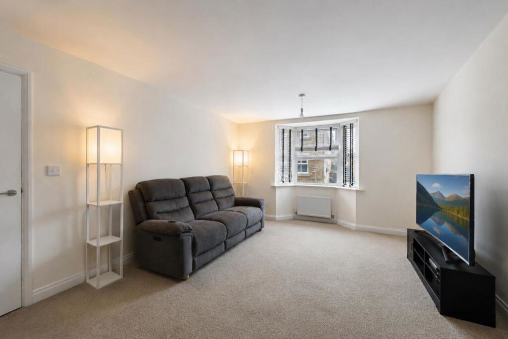 Property image 6 of 17