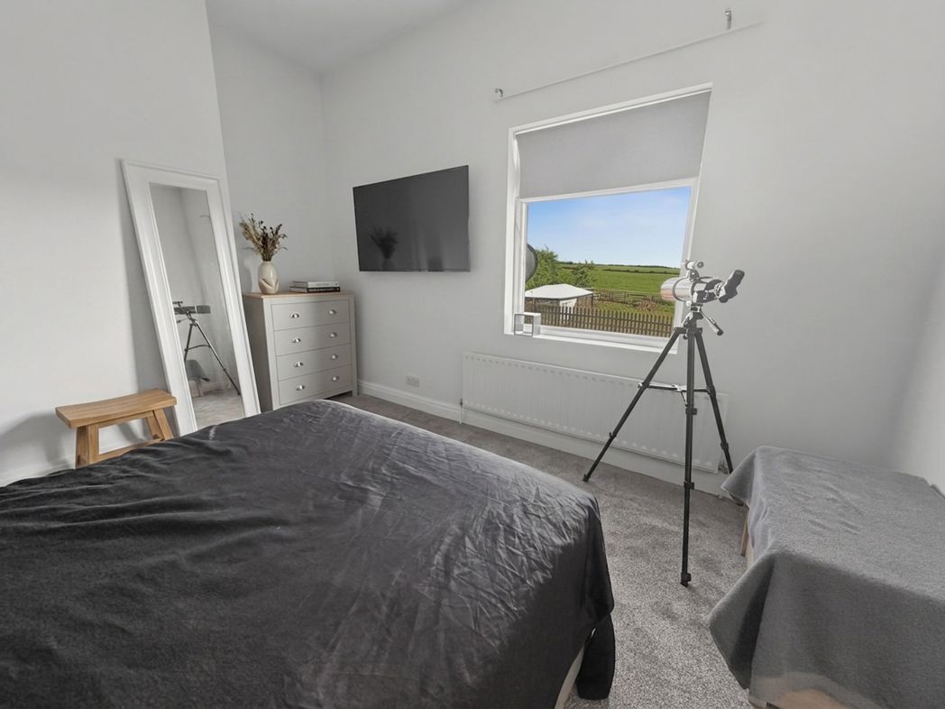 Property image 26 of 34