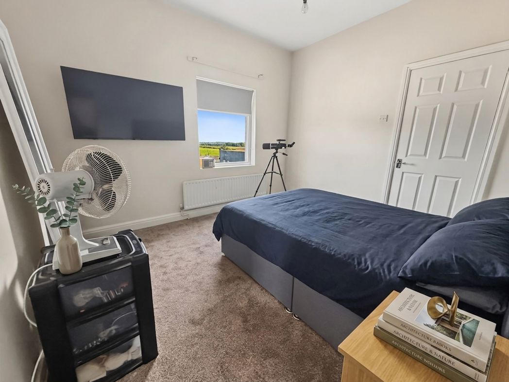 Property image 27 of 34