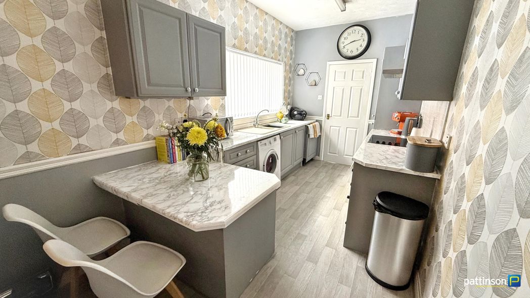 Property image 10 of 32