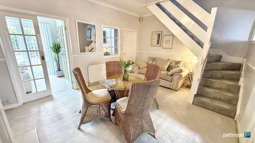 Property image 8 of 32