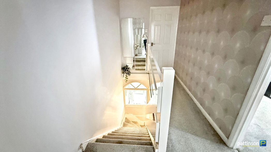 Property image 17 of 32