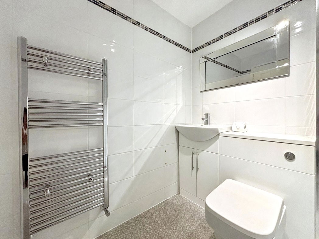 Additional Shower Room Image