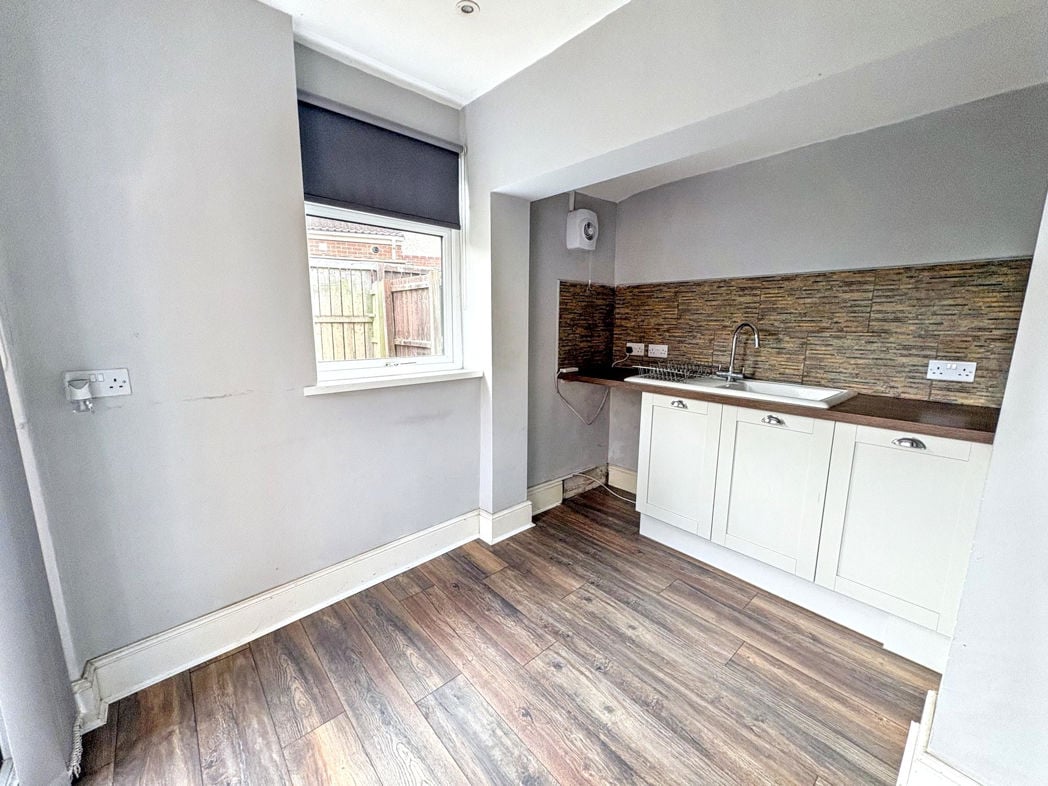Property image 5 of 14