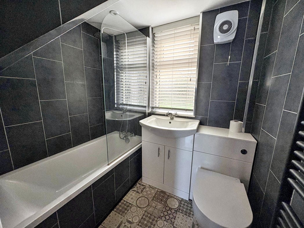 Property image 10 of 14