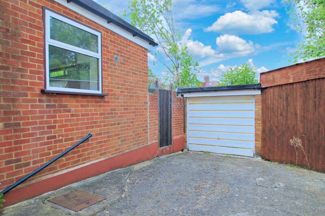 Property image 11 of 14