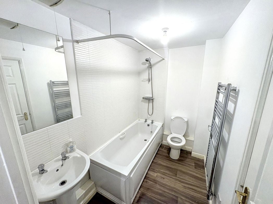 Property image 6 of 7