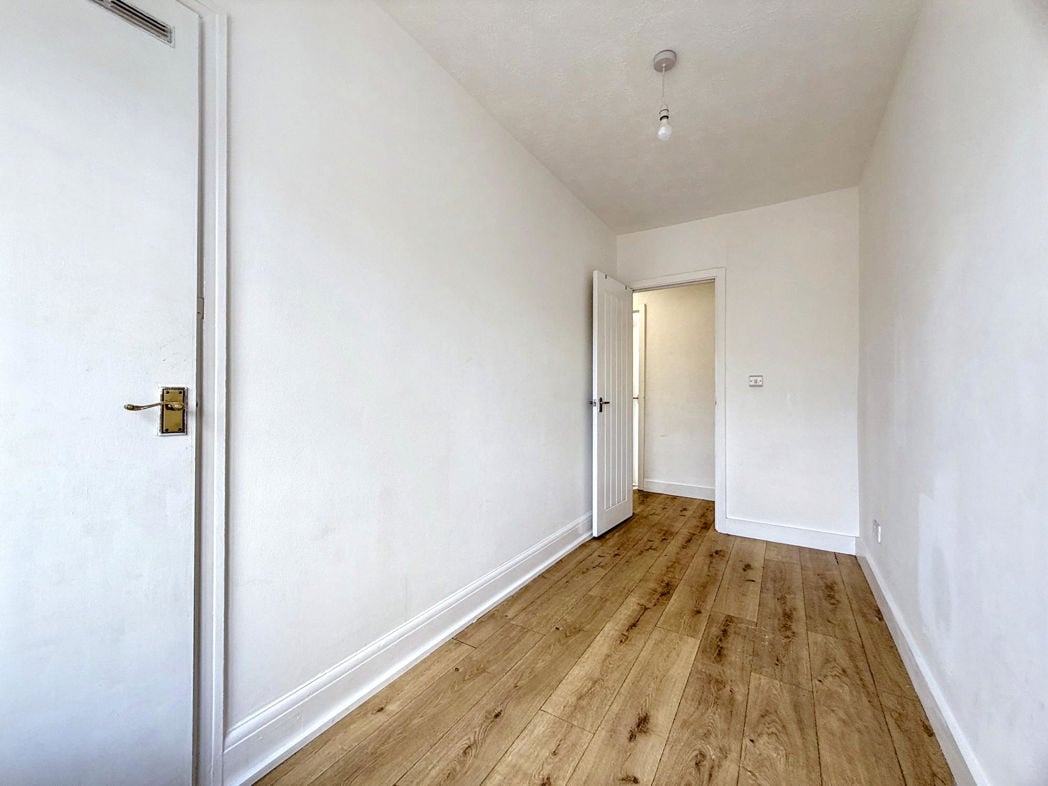 Property image 17 of 19