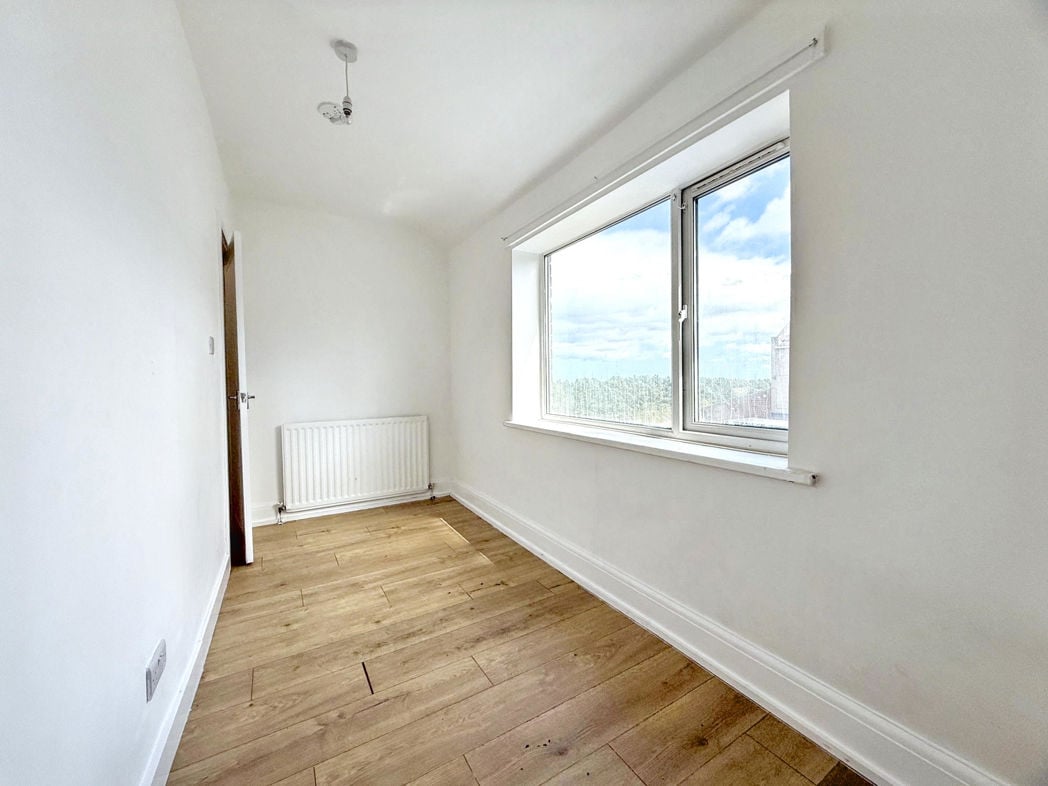 Property image 12 of 19