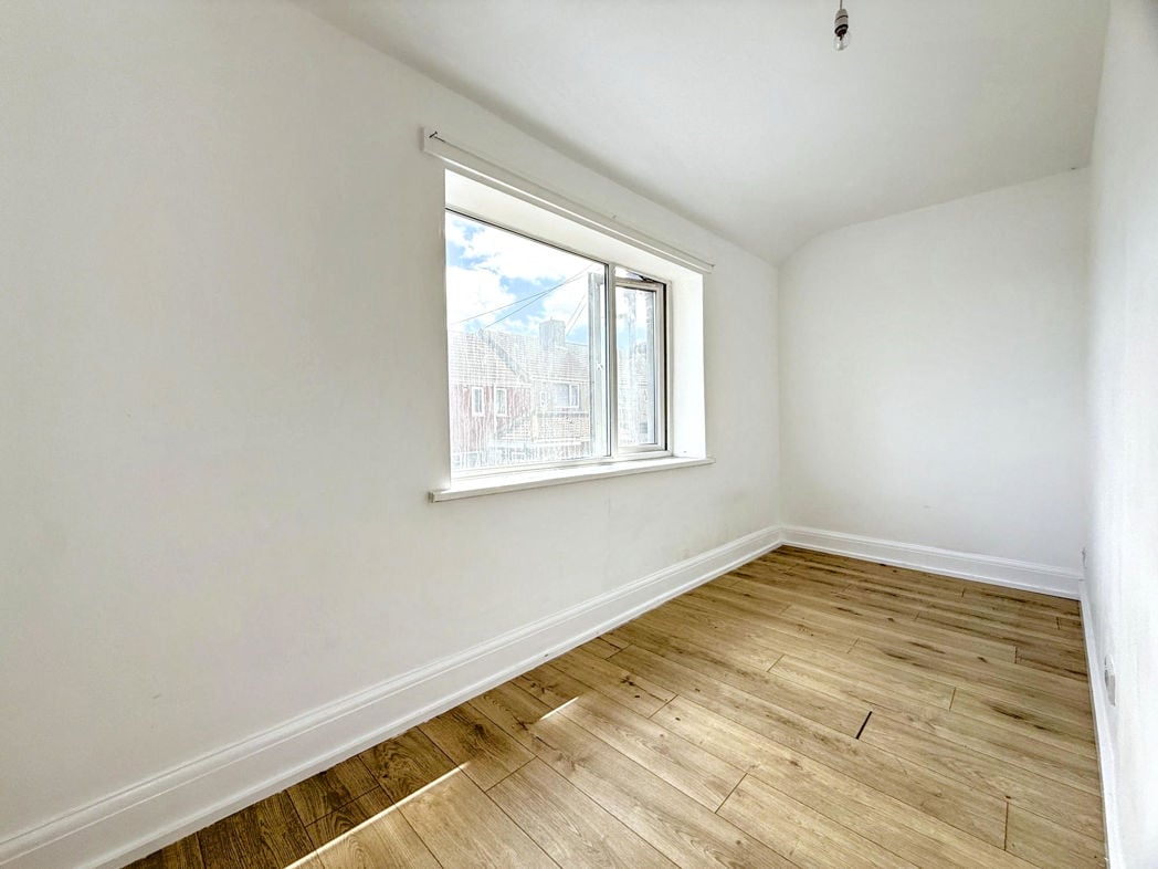 Property image 11 of 19
