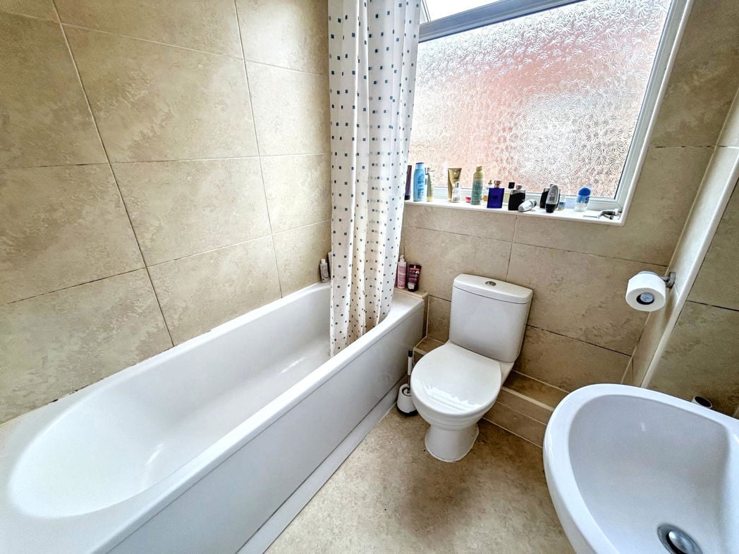 Property image 4 of 4