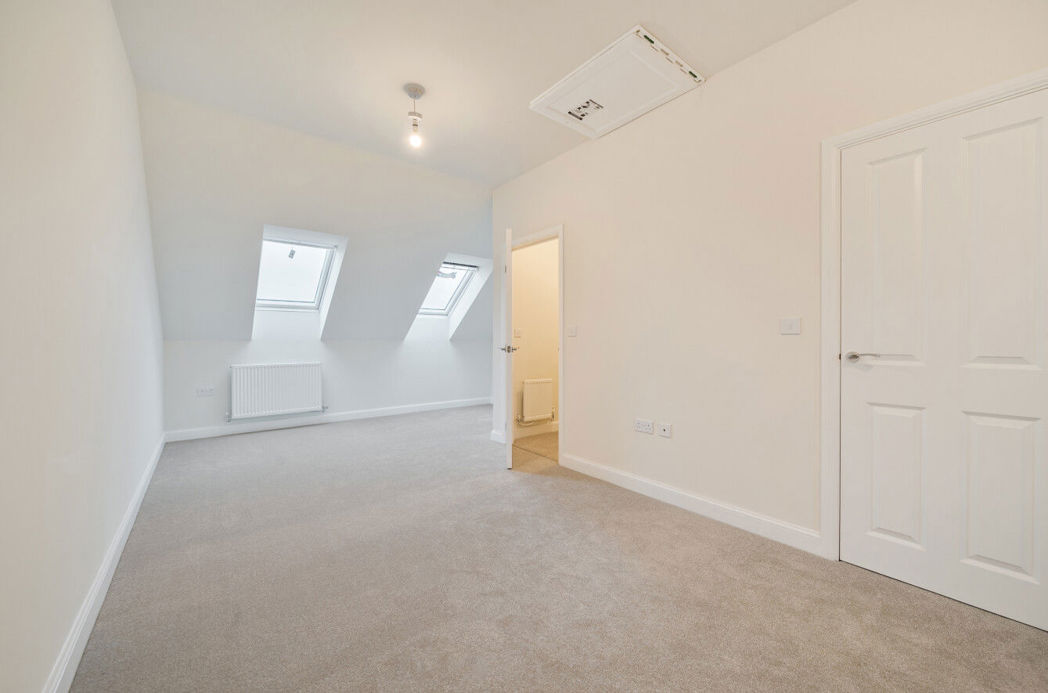 Property image 13 of 21