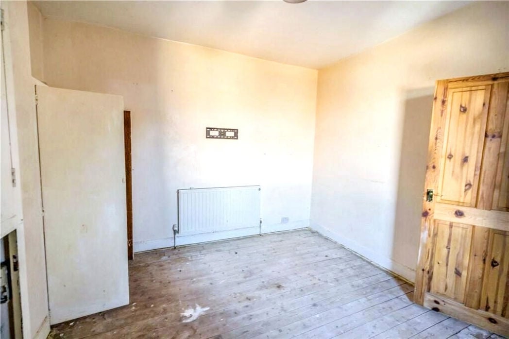 Property image 11 of 16