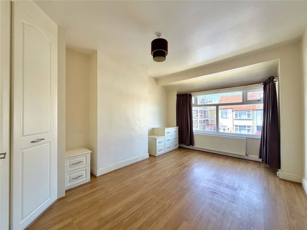Property image 4 of 24