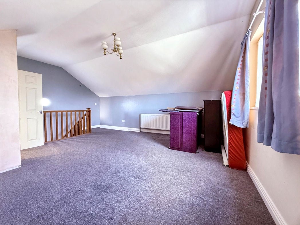 Property image 19 of 33