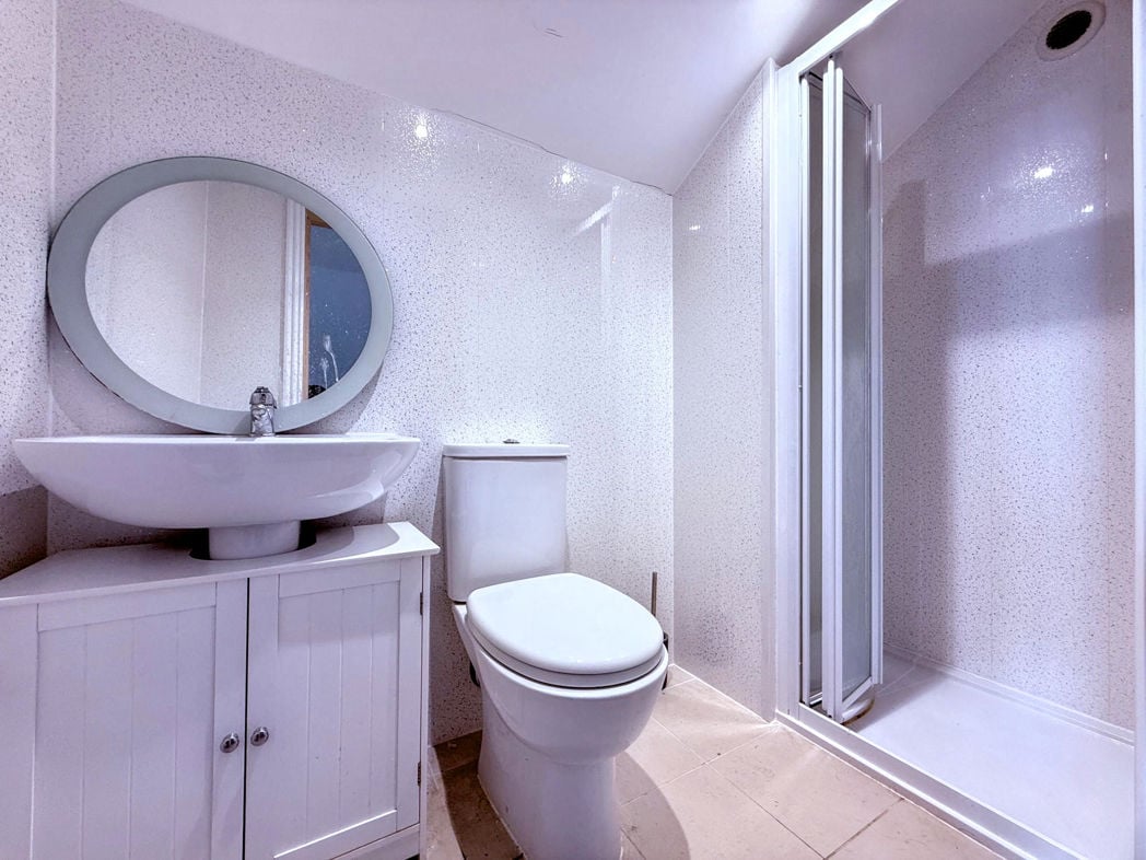 Property image 20 of 33