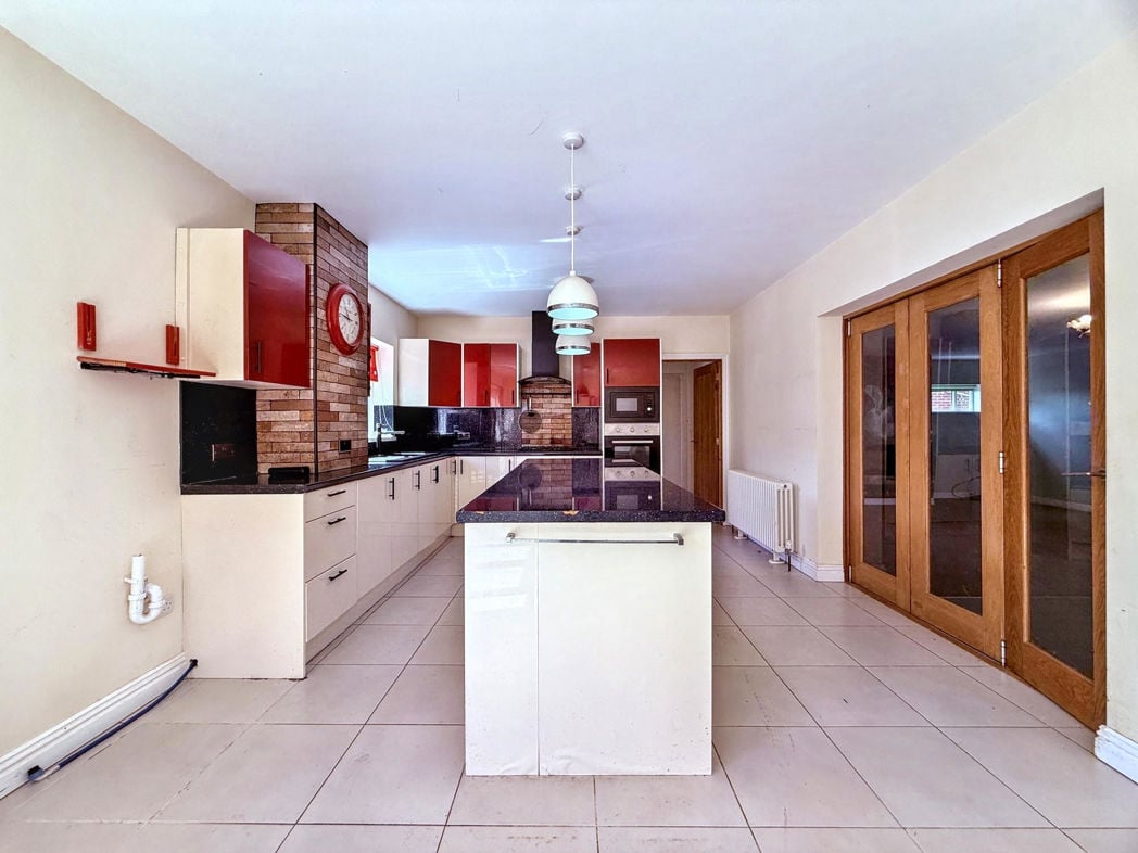 Property image 5 of 33