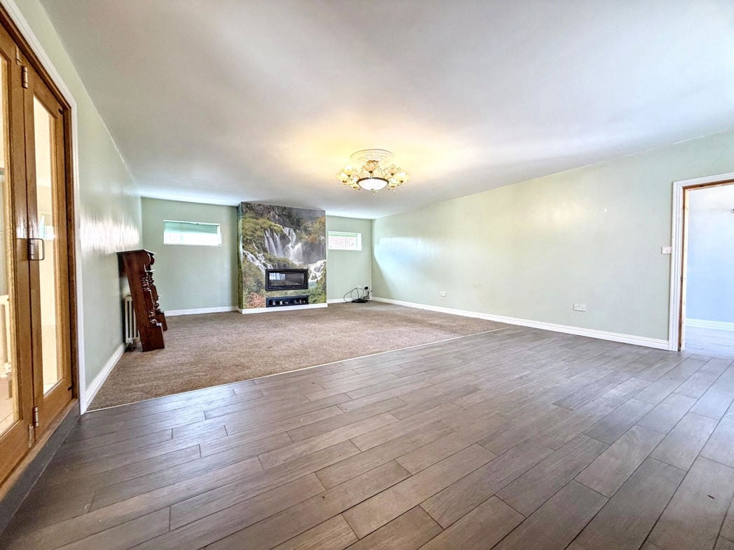 Property image 16 of 33