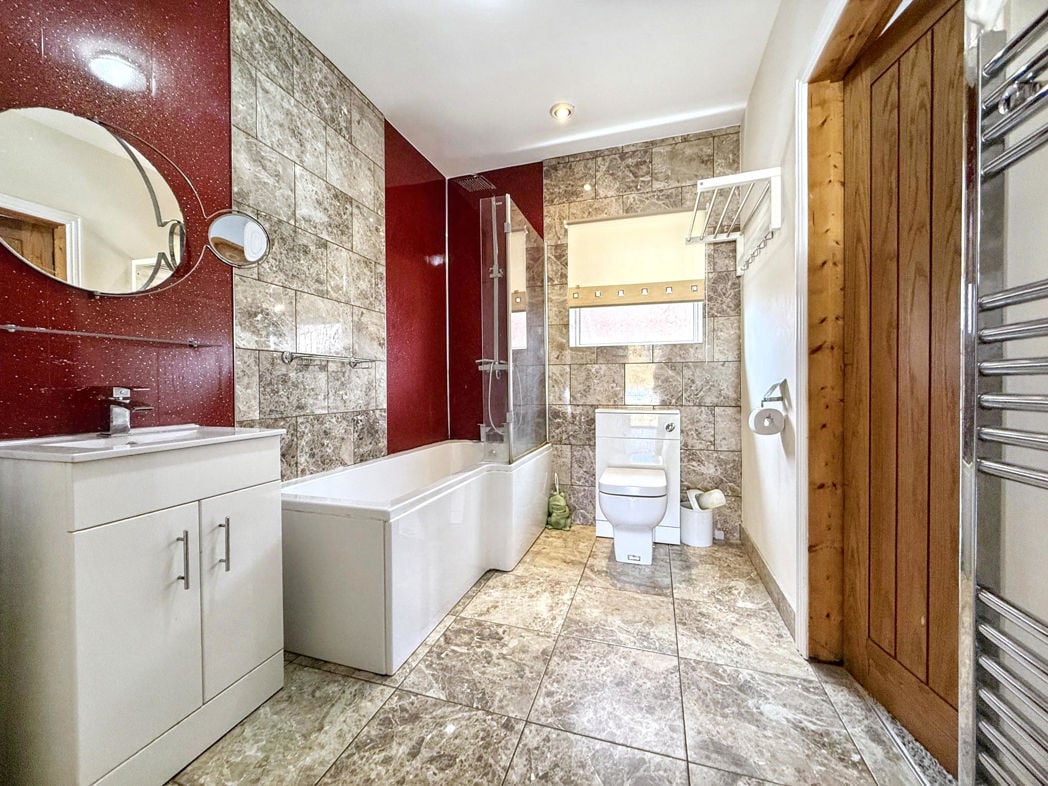 Property image 13 of 33