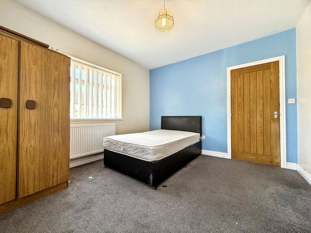 Property image 23 of 33