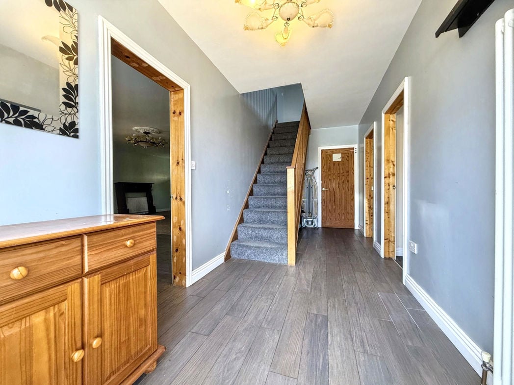 Property image 3 of 33