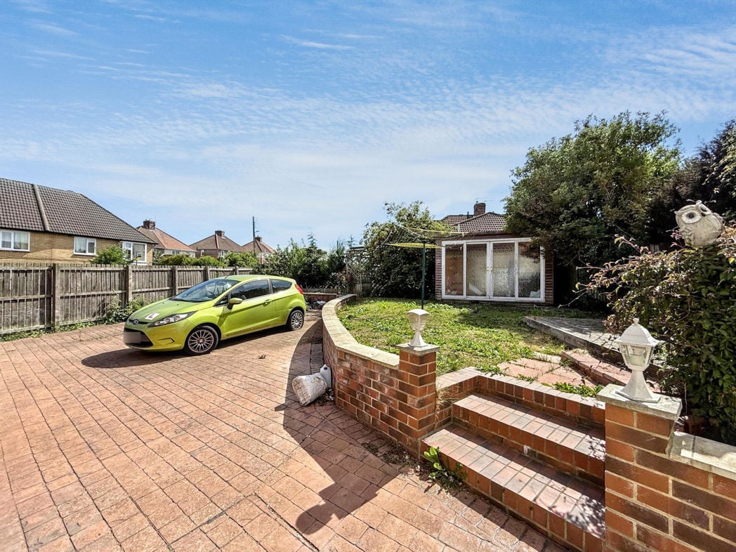 Property image 32 of 33