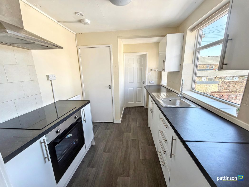 Property image 2 of 9
