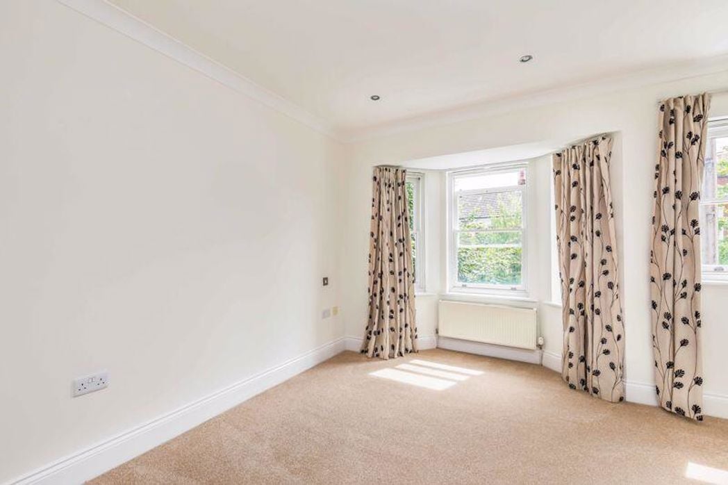 Property image 8 of 27