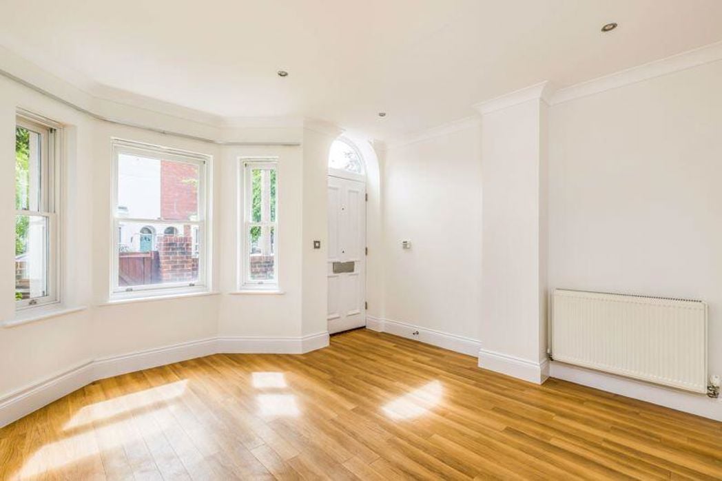 Property image 11 of 27