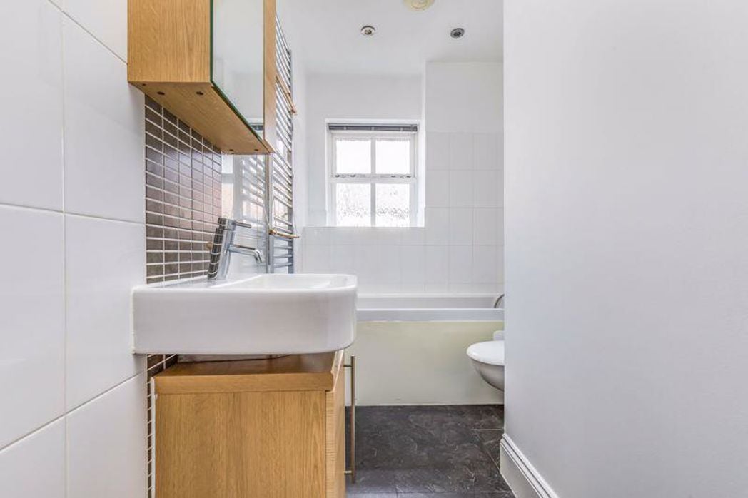 Property image 21 of 27