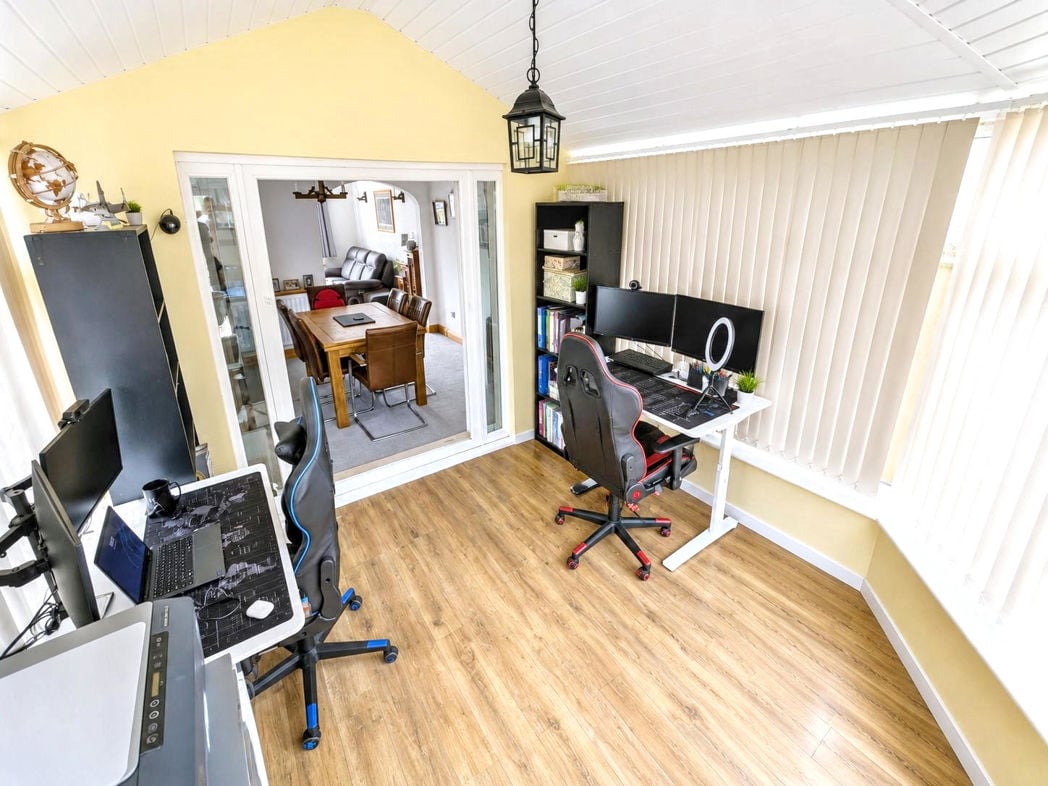 Property image 10 of 21