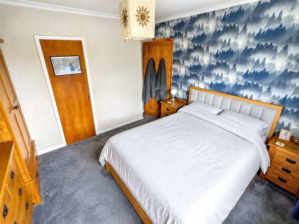 Property image 13 of 21