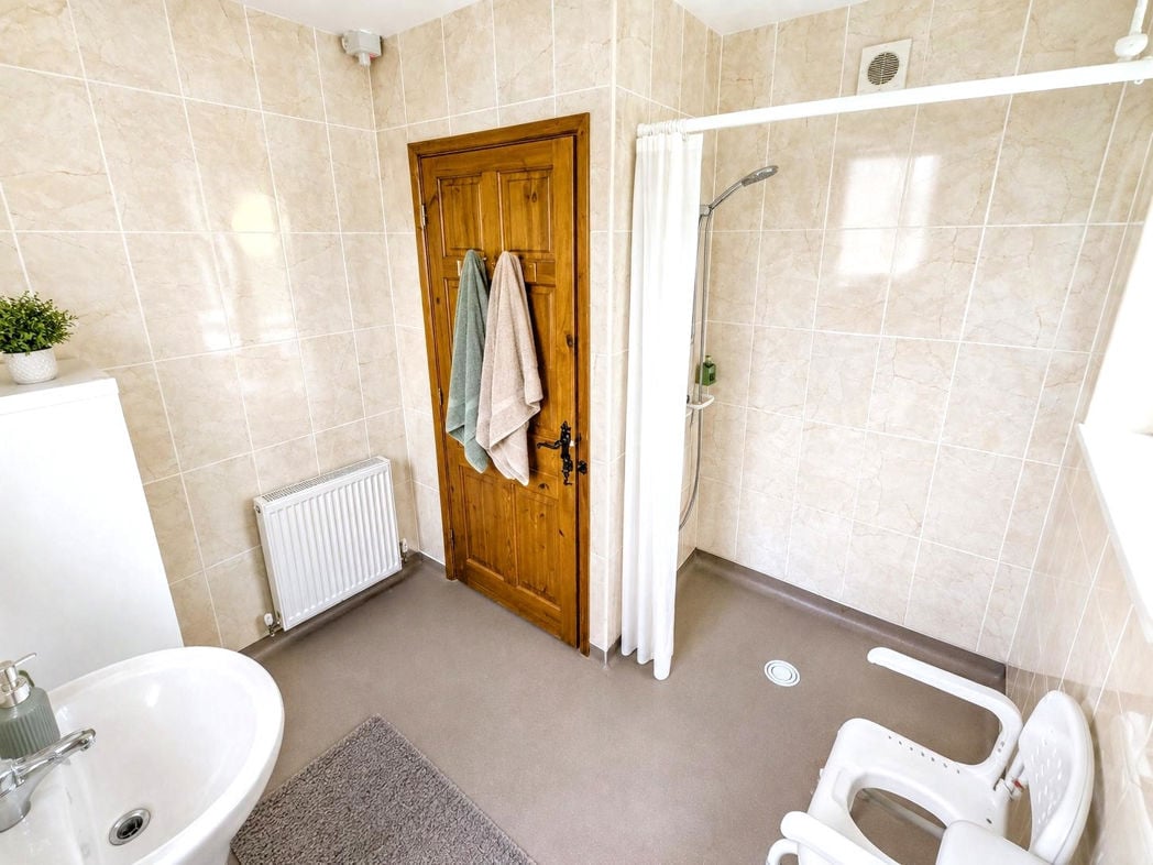 Property image 17 of 21
