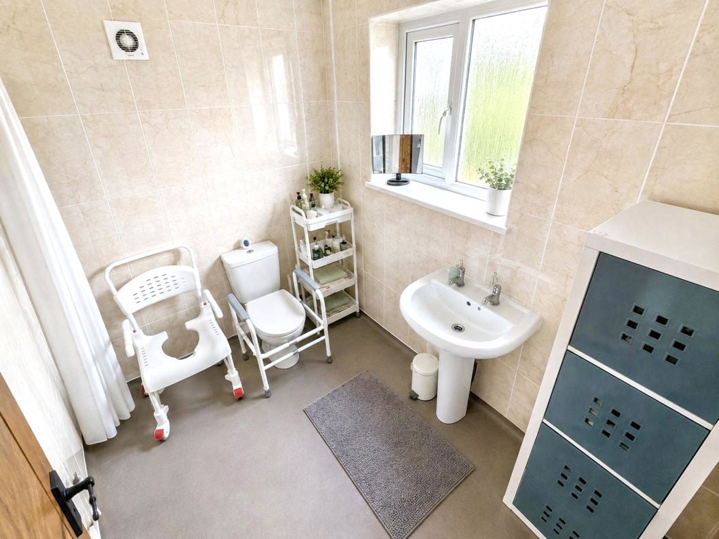 Property image 18 of 21