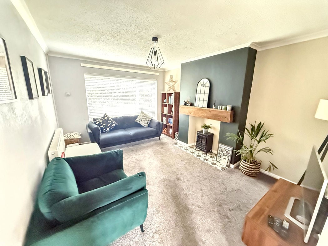 Property image 2 of 13