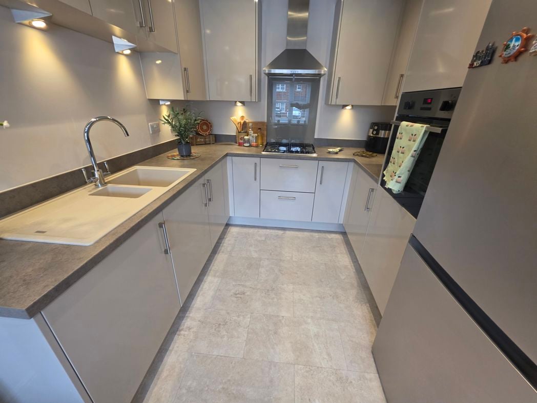 Property image 6 of 26