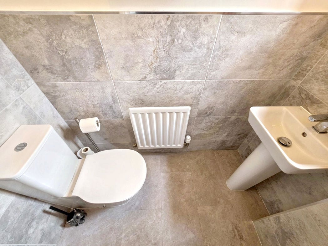 Property image 11 of 26
