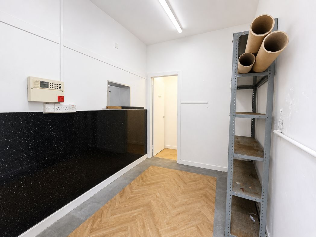 Property image 6 of 17