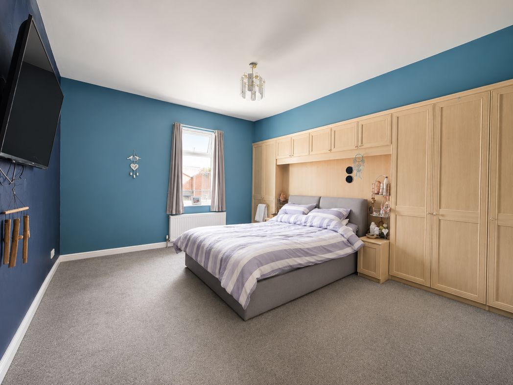 Property image 13 of 17