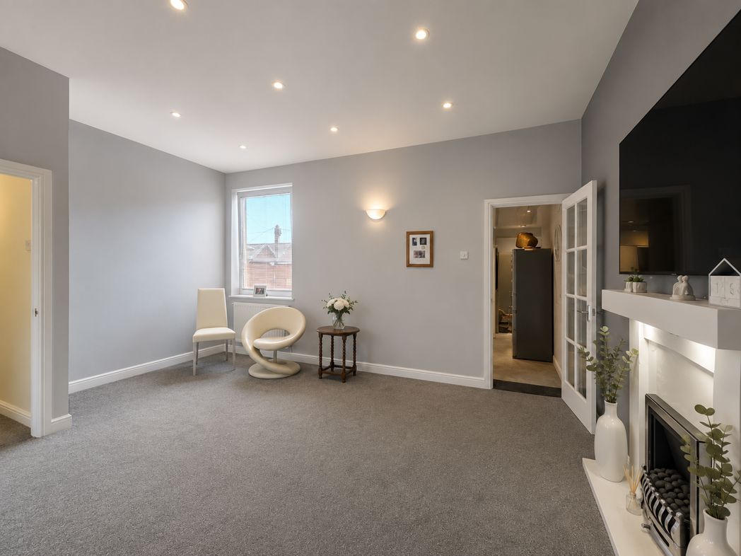 Property image 12 of 17
