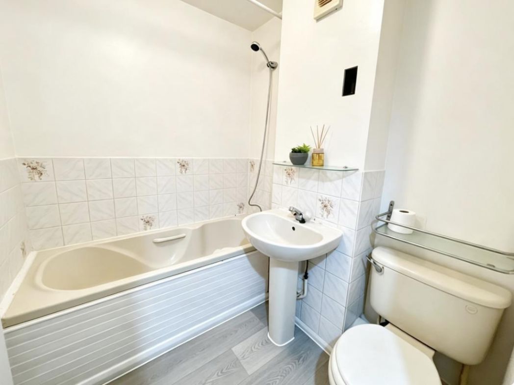 Property image 6 of 7