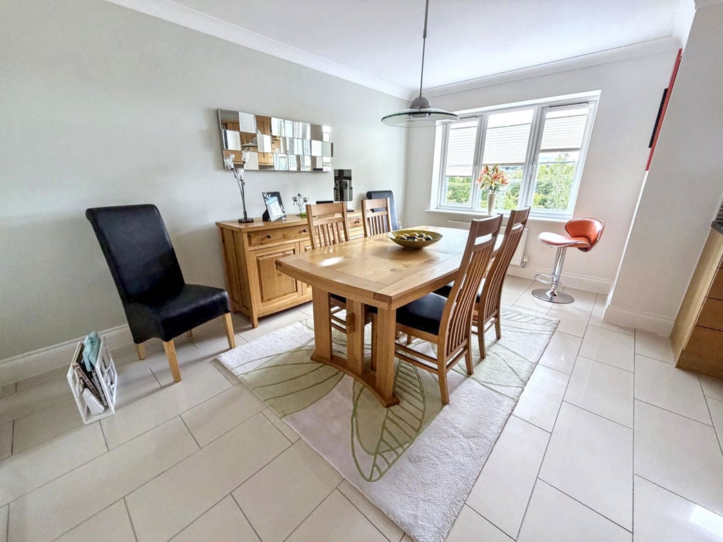 Property image 16 of 29
