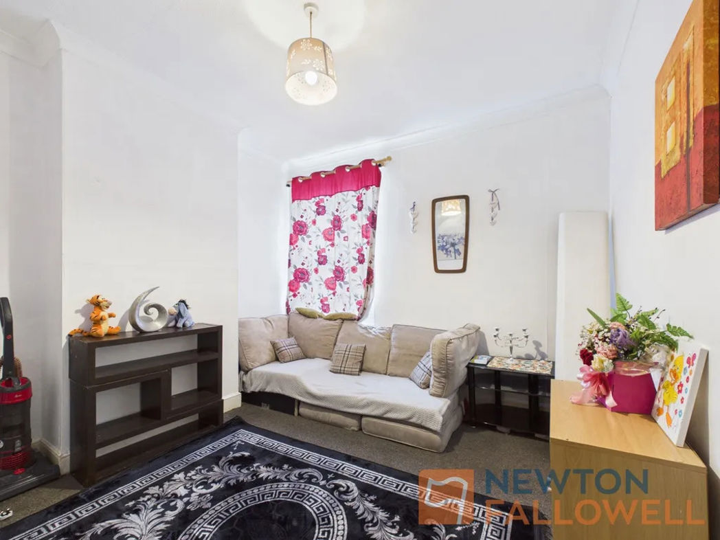 Property image 4 of 8