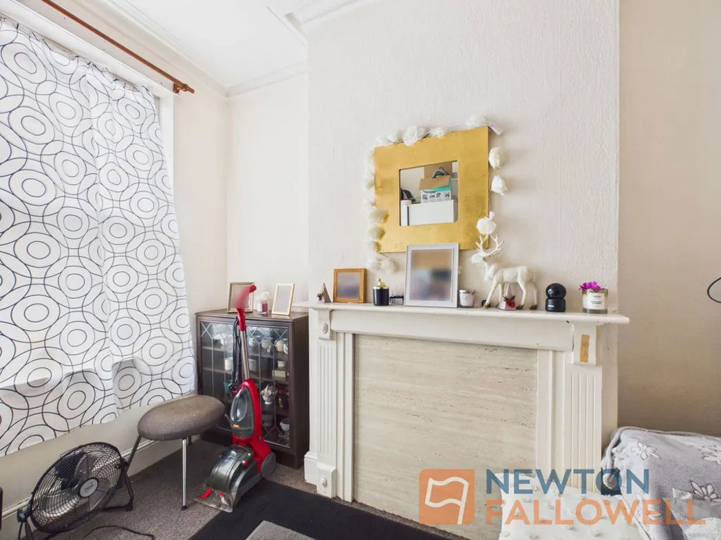 Property image 5 of 8