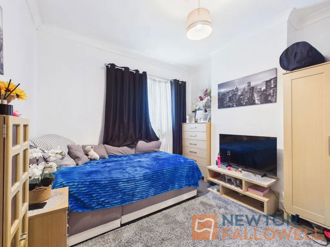Property image 6 of 8