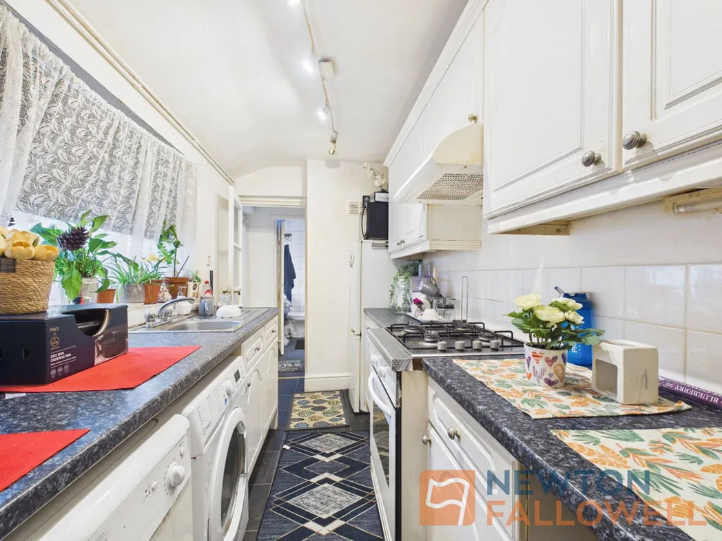 Property image 2 of 8