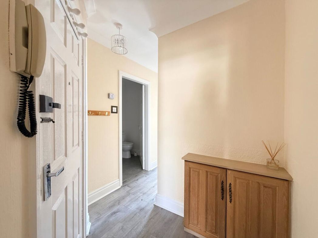 Property image 6 of 17